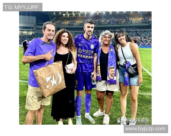 球星私下加练展现坚持精神诠释足球背后不为人知的努力