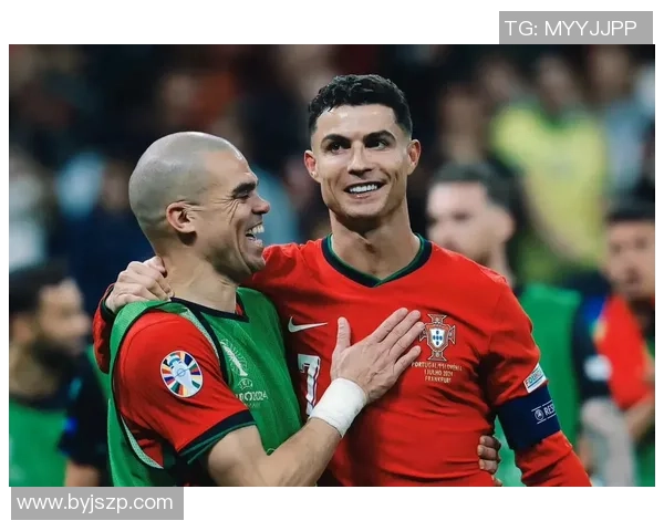 足球场上爱动手的球星揭秘那些激情四溢的争执与冲突时刻 足球场上爱动手的球星揭秘那些激情四溢的争执与冲突时刻